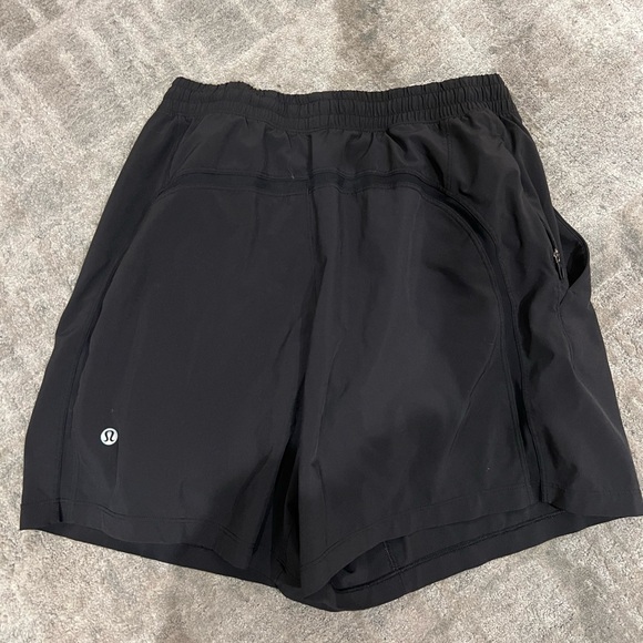 Lululemon Men’s Lined Short - Picture 2 of 7